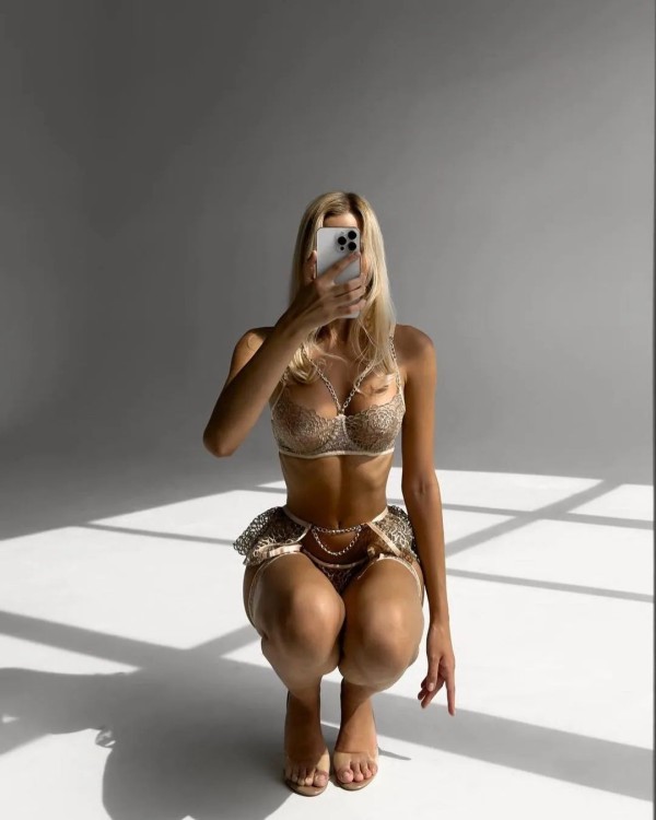 S46fbae0f45964d81b10701fa93a634c7A.jpg