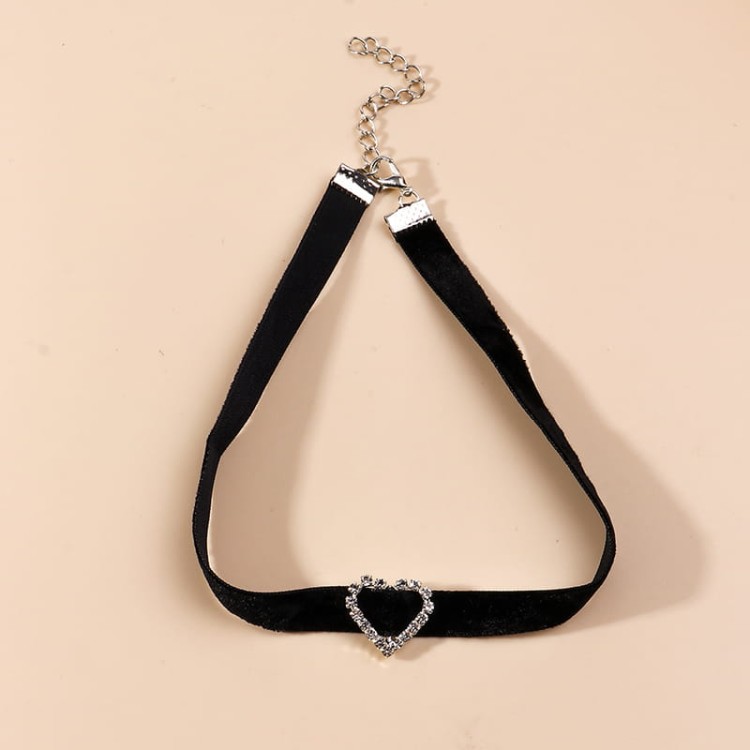 P0jCModa-Sexy-czarne-aksamitne-Chokers-naszyjniki-Punk-Style-komunikat-kryszta-mi-o-serca-naszyjnik-dla-kobiet.jpg